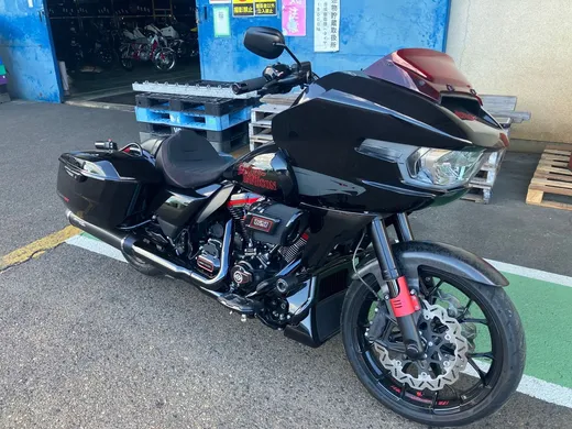 HD ROAD GLIDE FLTRXSE1923 CVO